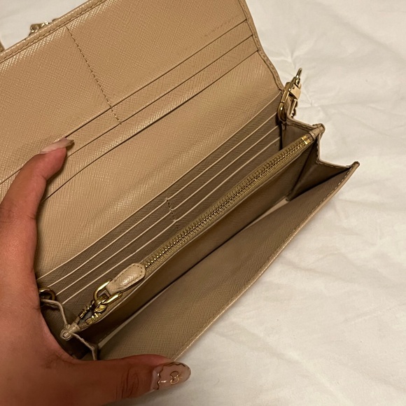 PRETTY VINTAGE PRADA WALLET ON A CHAIN - Picture 6 of 10